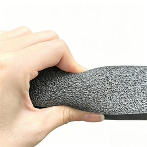 Tapis de genouillère en NBR lavable en machine, non absorbant, anti-taches, pour les tâches ménagères - Product Image 1