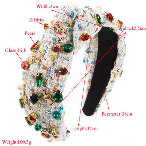 عصابة رأس نسائية من الصوف مزينة بالأحجار الكريمة لعيد الميلاد من FEDANS، مع تصميم جرس وندفة ثلج، إكسسوارات شعر عالية الجودة وأنيقة - Product Image 3