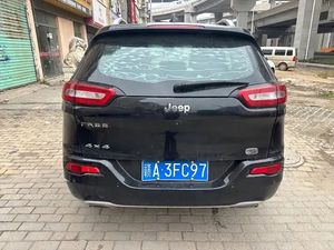 Jeep Cherokee SUV 2017, <span class=keywords><strong>2018</strong></span>, 2019 Usado con Personalización Interior y Transmisión Automática - Product Image 5