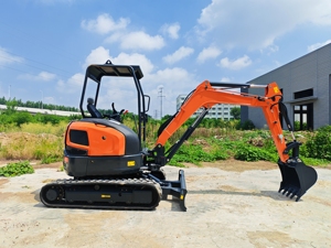 Livraison Gratuite – Nouvelle Excavatrice sur Chenilles YHMG W35 de 3,5 Tonnes pour Terrassement, Aménagement Paysager et Réaménagement Agricole – Certifiée EPA CE - Product Image 1