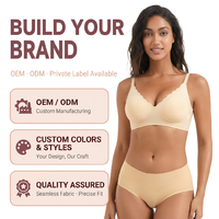 Soutien-gorge sans couture en gel souple, sans armatures, à col ondulé, pour femme, nouveau style dos, uni, respirant, bonnet complet, grande taille, effet liftant, vente en gros
