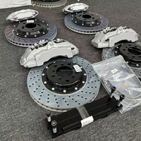 Système de freinage surdimensionné pour Mercedes-Benz Classe C et Classe A, avec étrier avant V6 et étrier arrière GT à 4 pistons, et frein à main électrique.