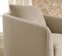 Fauteuil pivotant avec accoudoirs, coussins amovibles, structure en panneaux, support robuste