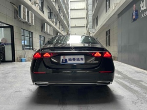 <span class=keywords><strong>Mercedes</strong></span>-Benz Classe <span class=keywords><strong>E</strong></span> d'occasion 2024 <span class=keywords><strong>E</strong></span> 300 L Luxe 258 CV <span class=keywords><strong>Hybride</strong></span> 48V 9AT Propulsion Toit ouvrant panoramique Son Burmester Norme Chine VI - Product Image 5