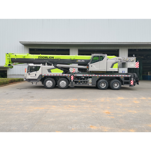 Grue hydraulique mobile 2107 <span class=keywords><strong>KN</strong></span>.m ZTC550H5 55 tonnes, grue de chantier avec une forte capacité de levage et une grande stabilité - Product Image 1
