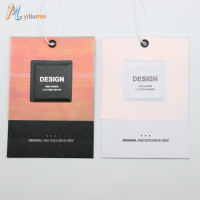 Étiquettes en papier personnalisées pour vêtements, sacs et chaussures avec finition gaufrée - Étiquettes de vêtements directement de l'usine