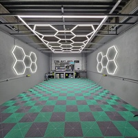 Tianfu Hochbelastbare Modulare Garagenbodenfliesen 40mm Ineinandergreifende Gittermatten 10-Tonnen Tragfähigkeit UV-Beständige Polypropylen-Bodenplatten
