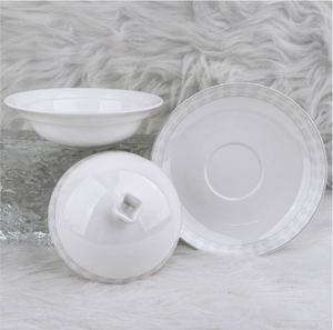 Vaisselle en porcelaine d'art oriental vintage, bol en céramique et assiette à condiments peints à la main en Chine - Product Image 6