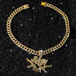 Nuevo Collar con Colgante Personalizado Estilo Hiphop con Letras BABY y Diseño de Pistola Doble, Accesorio Creativo y Moderno para Hombre, Venta al Por Mayor - Product Image 6