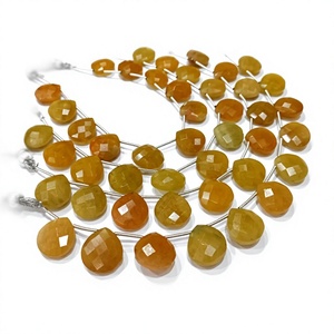 Perles Briolette en Aquamarine Jaune Naturelle Forme Cœur 14-15mm Vendues par Fil de 8 Pouces de Longueur - Product Image 1