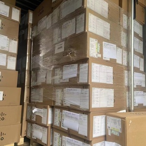 Commutateurs de la série Nexus 9000, 24 ports, connecteurs QSFP28 40/100G avec fonction PoE, N9K-C9332C, scellé d'origine, en stock - Product Image 2