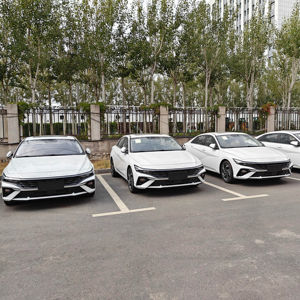 Voitures d'occasion <span class=keywords><strong>Hyundai</strong></span> Elantra 2025 N Line 400Km 4 portes 5 places berline blanche HyundaiS Elantra N Line Voiture d'occasion - Product Image 1