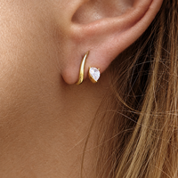 Boucles d'oreilles J&D Classic en acier inoxydable plaqué or 18 carats PVD, avec zircon cubique blanc, spirale torsadée, forme goutte d'eau