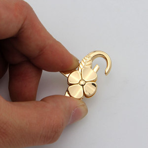Four <b>Leaf</b> Clover Lobster Clasp Zinc Alloy Pendant For Bracelet Making Silver White <b>Light</b> Gold Gun Black Flower Shape Jewelry - Product Image 4