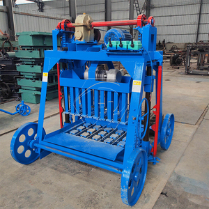 Machine de fabrication de blocs de briques creux en béton pour la ponte d'oeufs à moteur diesel QMJ4-35A - Product Image 1