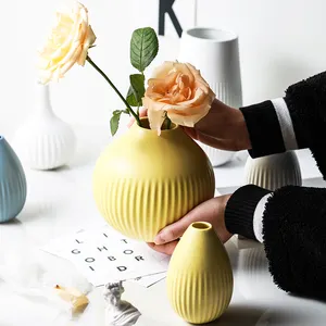 Flower Vases 2021 Nordic Modern Ceramic Vase Blue White Yellow Tall Compote Stripe Tabletop Pottery Vases For Home Decor 1569