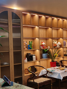 Estantería de Diseño Artístico de Madera Sólida de Roble <span class=keywords><strong>Rojo</strong></span> Norteamericano, de Piso a Techo, para Almacenamiento y Exhibición, Librería Decorativa para Sala de Estar - Product Image 1