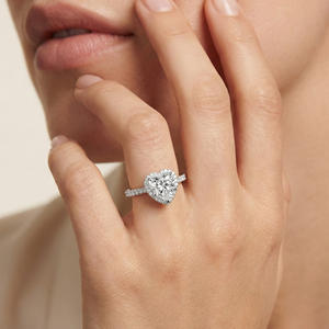 Anillo de Compromiso Romántico con Halo de Corazón y Diamante Solitario de 2 Quilates Cultivado en Laboratorio, Certificado por IGI, Regalo de Aniversario o Boda, Plata 925 - Product Image 6