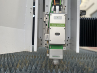 Machine de découpe laser à fibre à plateforme unique, type portique, découpeuse laser CNC pour tôles métalliques (acier au carbone, aluminium, laiton) 3015 3000W