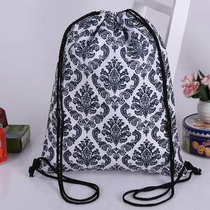 Bolso Bandolera Pequeño de Lona con Estampado Geométrico y Logotipo Personalizado de Seline - Product Image 5