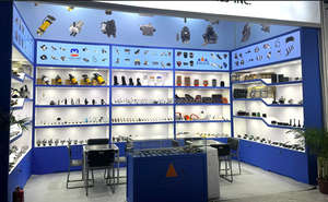 Nouvelle pompe à vide de frein CM5G-2A451-GA CM5G-2A451-GB pour <span class=keywords><strong>Ford</strong></span> Wing Focus 1.0T produit de cylindre de frein essentiel - Product Image 6