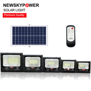 Meilleure vente projecteur solaire IP67 étanche 10-15 heures de fonctionnement 5 mètres de longueur de câble idéal pour les événements de chantiers de construction - Product Image 2