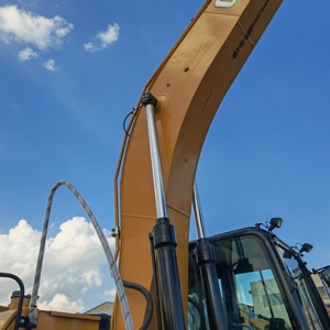 Excavatrice sur chenilles d'occasion du Japon pour 320GX, 20 tonnes, 0-2000 heures, moteur C4.4, hydraulique d'origine, pompe à engrenages, roulement - Product Image 6