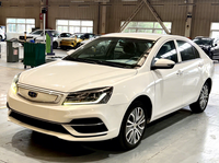 Электромобиль Emgrand EV450 2019 года, леворульный, 4-дверный, 5-местный, компактный, запас хода CLTC 400-418 км, 52 кВт·ч, 100-150 кВт.