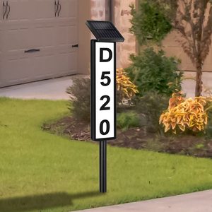Señales de dirección solares impermeables para patio con estacas Placas de dirección iluminadas con <span class=keywords><strong>LED</strong></span> con energía <span class=keywords><strong>solar</strong></span> Números de casa para el exterior