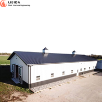 Structure en acier préfabriquée pour élevage caprin, bâtiment préfabriqué à poteaux à faible coût, abri de stockage/étable 30x40