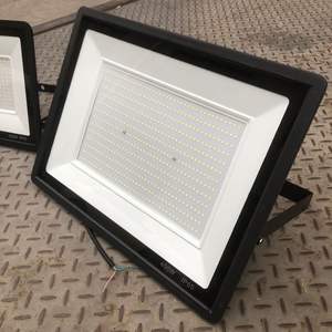 Luz de inundación LED de <span class=keywords><strong>200W</strong></span>, luces de inundación de estadio de pista de tenis de 50W para iluminación de inundación al aire libre IP65 a prueba de agua - Product Image 5