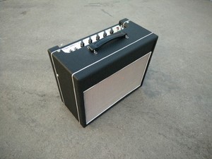 Amply <span class=keywords><strong>guitar</strong></span> điện đèn điện tử chất lượng cao Eminnence 15W, màu đen - Product Image 6