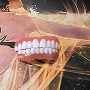 ชุดฟันปลอมแบบครอบเต็ม ปรับได้ ทำจากซิลิโคน ติดง่าย ช่วยให้รอยยิ้มขาวสวย - Product Image 2