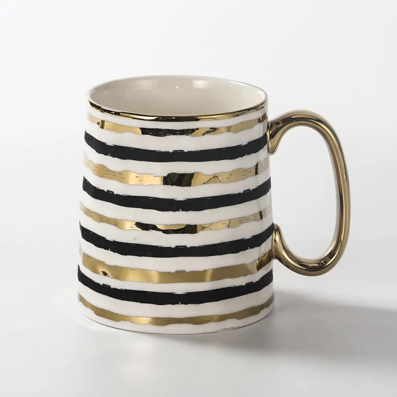 Tivray Custom Luxury Golden and Black Stripes Sublimation Porcelain Mug Banquet Coffee Ceramic Mug With Gold Handle 13.53 oz