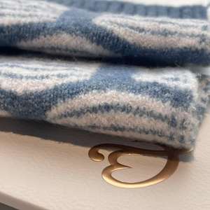 Serat Poliester Daur Ulang 96%/4% Spandex Benang Berwarna yang Disikat dengan Daya Tahan dan Elastisitas untuk Pakaian Olahraga Berkinerja Tinggi - Product Image 2