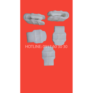 Clip de suspension en plastique en forme de U, en ABS, couleur personnalisée, logo OEM ODM, usine Vietnam - Product Image 4