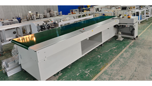 Machine à coudre automatique pour surjetage de <span class=keywords><strong>rideaux</strong></span> avec plieur de ourlet latéral et convoyeur - Product Image 3