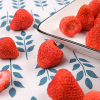 Vacuüm Gebakken Verse Aardbei Gedehydrateerd Fruit Goedkope Prijs Geen Pigmenten 100% Natuurlijk Fruit Groothandel Drogen Gezonde Chips