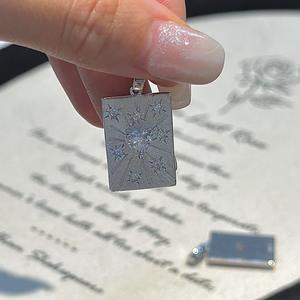 Pendentif en argent pur S925 à six branches avec un design de cœur carré, style antique à la mode, simple et cool, motif de niche - Product Image 4