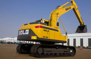 Excavatrice sur chenilles hydraulique SDLG E6150F de 15 tonnes fiable avec accessoires de godet à marteaux pour la vente - Product Image 4