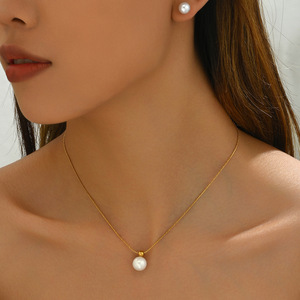 Ensemble de bijoux minimalistes géométriques en perles, collier et boucles d'oreilles en perles d'imitation, bijoux tendance - Product Image 2