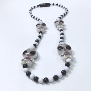 قلادات LED للهالوين بالجملة بـ3 أوضاع - مجوهرات حفلات مضيئة على شكل دمية مومياء لطيفة ومخيفة - Product Image 5