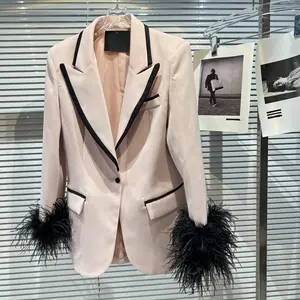 OUDINA-Chaqueta peluda profesional para mujer, ropa privada a la moda con puños, traje de plumas, chaqueta rosa