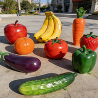 Levensechte, grote glasvezel sculpturen van groenten en fruit voor decoratie in commerciële boerderijen en attractieparken