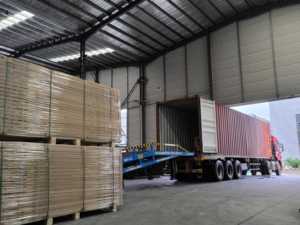 Pannelli Acustici Akupanel Fonoassorbenti in <span class=keywords><strong>Legno</strong></span> per Interni, Doghe Decorative in <span class=keywords><strong>Legno</strong></span> per Pareti - Fornitura Diretta dalla Fabbrica - Product Image 4