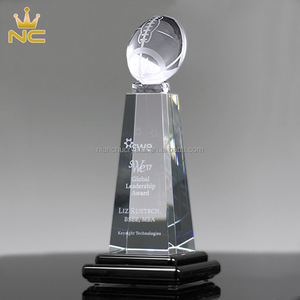 नई डिजाइन K9 क्रिस्टल ग्लास के साथ अमेरिकी फुटबॉल एनएफएल स्मारिका ट्रॉफी नीला काला आधार - Product Image 6