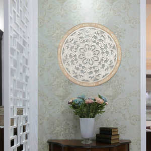 Medallón Decorativo de Madera Maciza Blanqueada, Adorno de Pared con Diseño Floral Tallado, Estilo Moderno Art Deco para Sala de Estar - Product Image 5