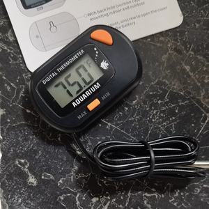 Termómetro Impermeable IP68 para Acuario, Evita Lecturas Inexactas - Medidor de Temperatura para Reptiles con Sonda de Metal e Interruptor C/F - Product Image 5