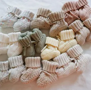 Meias de malha confortáveis feitas à mão, meias de crochê, calçados para berço, recém-nascidos, lã merino, algodão orgânico, botas para bebês recém-nascidos