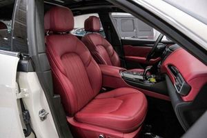 <span class=keywords><strong>Maserati</strong></span> <span class=keywords><strong>Levante</strong></span> Modena SUV Usado 2024 - Venta - Product Image 4
